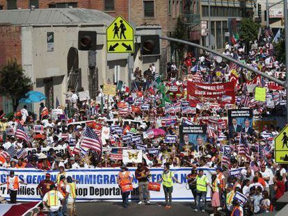 Marcha por los derechos de los inmigrantes en EE UU en Los &Aacute;ngeles