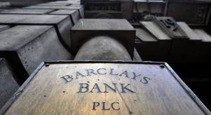Vista de un cartel de Barclays Bank en Londres, Reino Unido. EFE/Archivo
