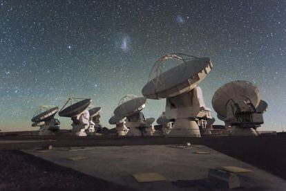 Antenas del observatorio ALMA en el desierto de Atacama. 