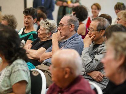 Reunión de personas mayores en Texas.