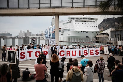 Manifestación contra los cruceros en Barcelona, en mayo pasado.
