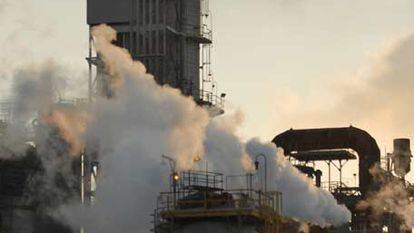 Contaminación producida por una refinería en California.