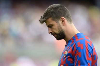 Gerard Piqué durante el partido del Barcelona contra el Elche en el Camp Nou este sábado.