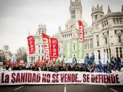 Una protesta en Madrid con los recortes en la sanidad. 