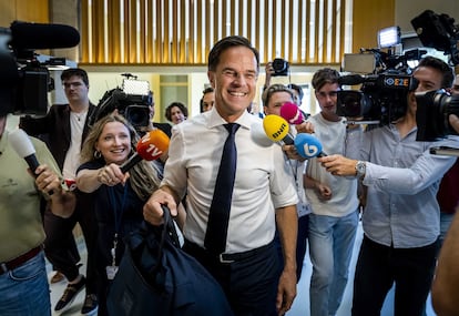 Mark Rutte, este lunes su llegada al Parlamento en La Haya.