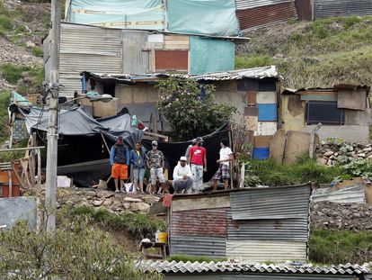 Un suburbio pobre de Bogotá, Colombia, en 2020.