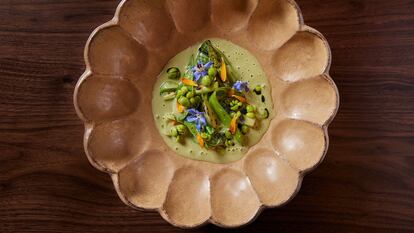 Curry verde de verduras y cítricos, del chef portugués José Avillez.