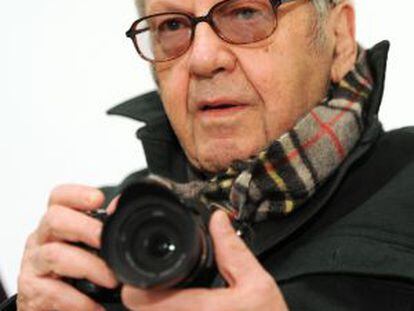 Saul Leiter, fot&oacute;grafo, en 2012.