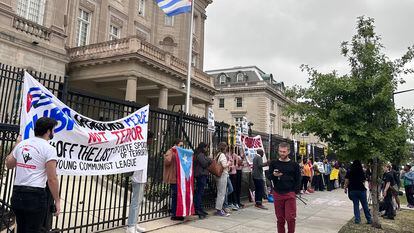 Manifestación frente a la embajada de Cuba en Washington, Estados Unidos el 25 de septiembre de 2023. 