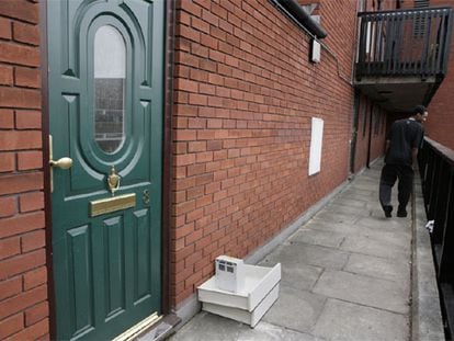 Puerta del apartamento en el que aparecíó muerta Joyce Vincent.