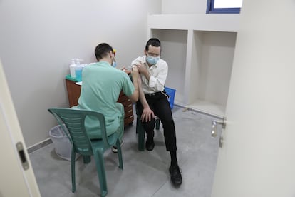Vacunación en la ciudad israelí de Bnei Brak el 11 de febrero.