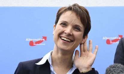 Frauke Petry, la nueva líder de Alternativa para Alemania, en una rueda de prensa en Berlín el pasado viernes 10 de junio.