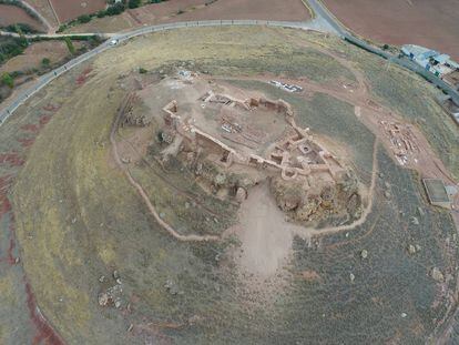 Vista aérea del castillo de la Estrella, en Montiel.
