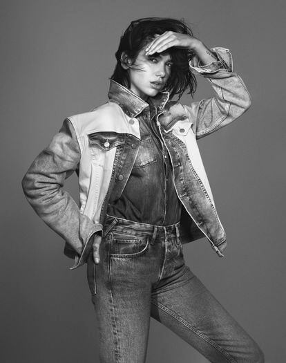 La campaña de Pepe Jeans, fotografiada por David Sims, reinterpreta los clásicos del denim de la firma.