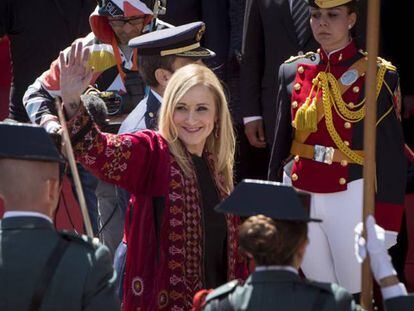 La presidenta de la Comunidad de Madrid, Cristina Cifuentes, a su llegada al acto cívico militar por el Dos de Mayo.