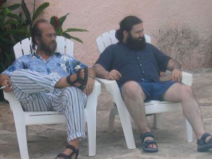 Paco de Luc&iacute;a (izqda.) y Javier Lim&oacute;n, en Canc&uacute;n. 