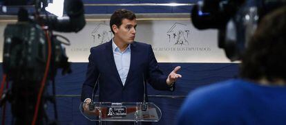 El presidente de Ciudadanos, Albert Rivera, durante una rueda de prensa en el Congreso de los Diputados.