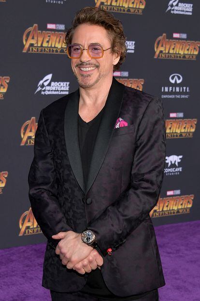 Robert Downey Jr. -


La del intérprete de Iron Man es una de las reinvenciones más increíbles en la historia de Hollywood. El que es considerado como uno de los referentes del cine más taquillero y familiar llegó a pisar la cárcel tras ser detenido por posesión de drogas (y por consumo en lugares públicos, violar la condicional, etc.), una adicción que también acabó con su relación sentimental con Sarah Jessica Parker. “Es como tener un arma cargada en la boca, y el dedo en el gatillo, sabes que se puede disparar en cualquier momento, pero te gusta el sabor a metal del arma”, afirmó.