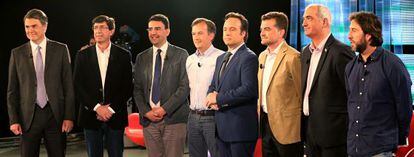 Representantes de siete partidos, durante el debate celebrado este martes en Canal Sur.