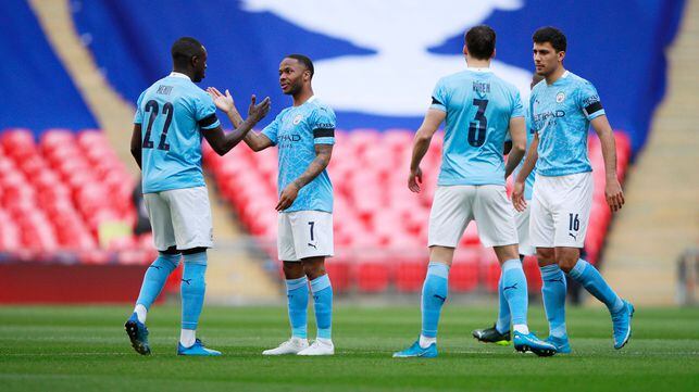 Los jugadores del City en el partido de la FA CUP ante el Chelsea.