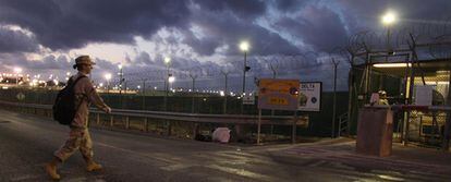 Vista de una entrada de la base naval de Guantánamo en Cuba