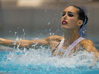 Ona Carbonell durante la rutina que le ha dado la medalla.