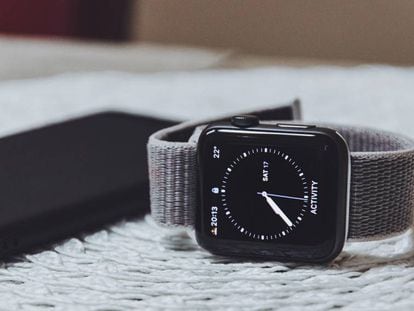 El Apple Watch con pantalla microLED llegará en 2026, y no será precisamente barato