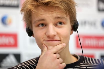 Martin Odegaard en su presentación como jugador del Madrid.