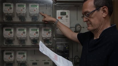 Contadores eléctricos inteligentes en un edificio de viviendas de Madrid.