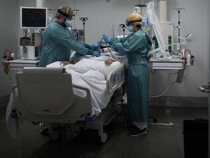Las unidades de cuidados intensivos: el último escalón del virus
