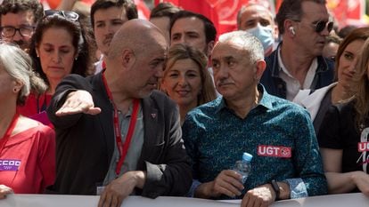 Manifestacion de 1º de Mayo de 2022, con Unai Sordo (CC OO) y Pepe Álvarez (UGT), y la vicepresidenta Yolanda Díaz.