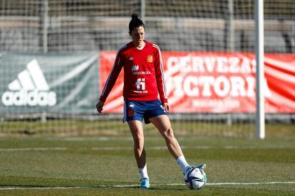 Jenni Hermoso en un entrenamiento con la selección española en Las Rozas, en febrero.