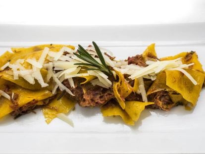 Pasta fresca 'maltagliati' con salsa de pato y queso pecorino, del chef Marco Migliorati.