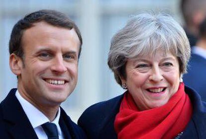 Emmanuel Macron y Theresa May, en París en diciembre de 2017.