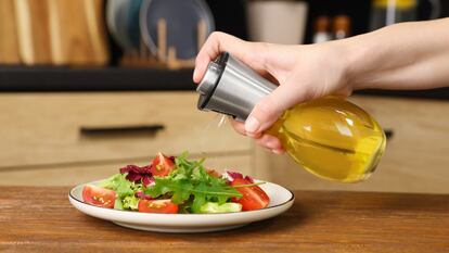 El pulverizador de aceite ideal para aliñar las ensaladas, Gastronomía
