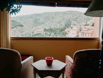 Vista de Albarracín desde una habitación de Casa Santiago, en Albarracín (Teruel).