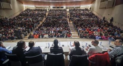 Asamblea del comit&eacute; de empresa y trabajadores de la planta Campofr&iacute;o de de Burgos.