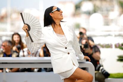 Rossy de Palma, presidenta del Jurado de la Cámara de Oro, posa a su llegada al Festival de Cannes, este miércoles.