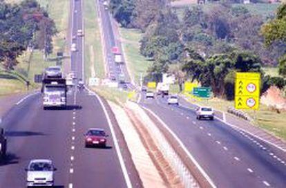 Autopista Interv&iacute;as, operada por Arteris, filial brasile&ntilde;a de Abertis.