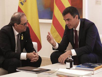 Pedro Sánchez, presidente del Gobierno y Quim Torra, de la Generalitat, en un momento de la reunión.