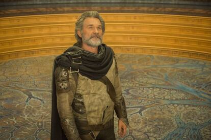 Kurt Russell, como Ego.