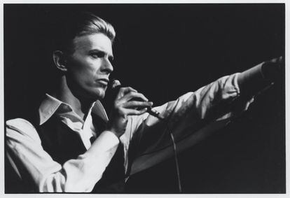 David Bowie, durante un concierto.