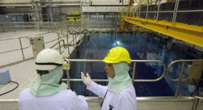 La piscina de combustible gastado de la central nuclear de Garoña, en Burgos, que será clausurada en 2013.