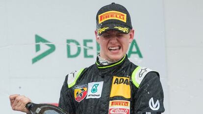  Mick Schumacher celebra la victoria conseguida este domingo. 