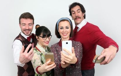 Reparto de la obra de teatro 'Smartphones'.