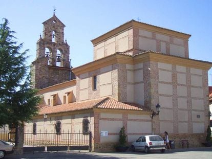 Iglesia de San Andrés Apóstol en Carrizo de la Ribera  (León), localidad donde un sacerdote y su hermano abusaron en 2018 de un joven con discapacidad.