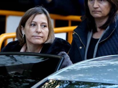 Llegada de la presidenta en funciones del Parlament, Carme Forcadell y de los cinco exmiembros de la Mesa al Tribunal Supremo.