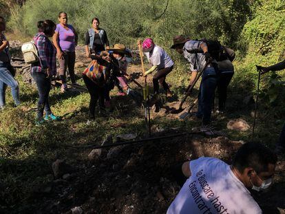 Familiares de desaparecidos hacen una búsqueda por cuenta propia en el Estado de Sinaloa.