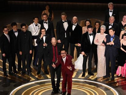 Los 'Daniels' hablan después de haber ganado el Oscar a mejor película por 'Todo a la vez por todas partes', que obtuvo siete premios de la academia.