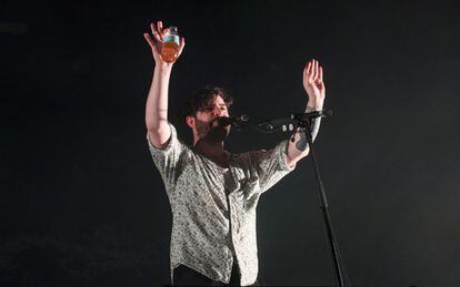 Yannis Philippakis ayer en el Barclaycard Center.